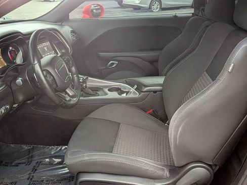 Used 2019 Dodge Challenger R/T image 16