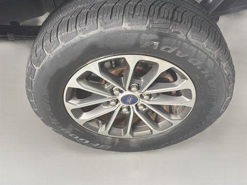 Used 2018 Ford F150 XLT w/ Equipment Group 301A Mid RWD image 11