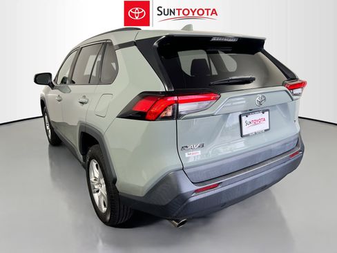 Used 2021 Toyota RAV4 XLE FWD image 6