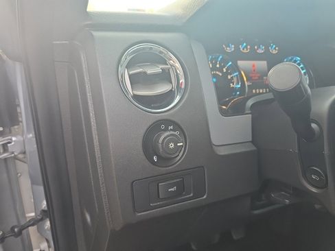 Used 2013 Ford F150 XLT w/ Luxury Equipment Group image 20