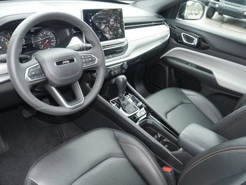 Used 2024 Jeep Compass Limited AWD/4WD image 14