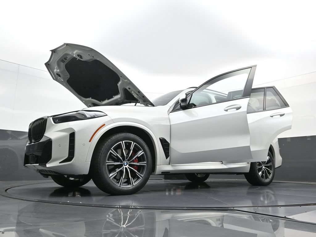Used 2024 BMW X5 xDrive40i w/ Executive Package AWD/4WD image 41