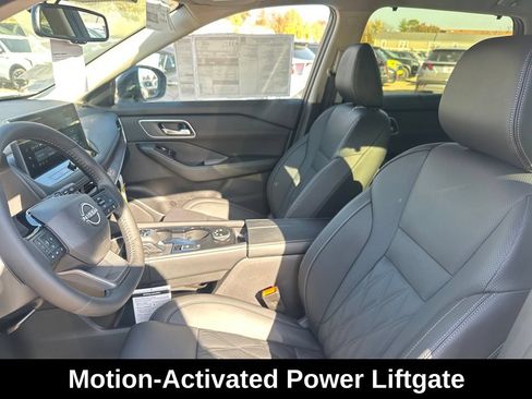 Used 2026 Nissan Rogue Platinum w/ Platinum Premium Package AWD/4WD image 15
