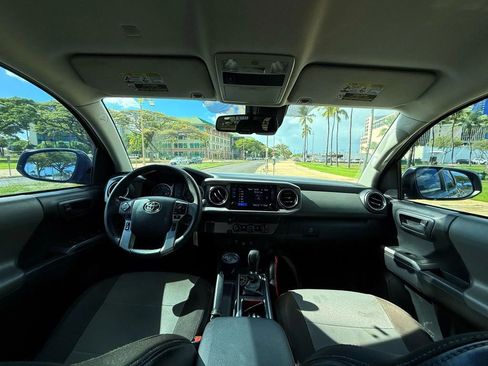 Used 2019 Toyota Tacoma SR5 image 10