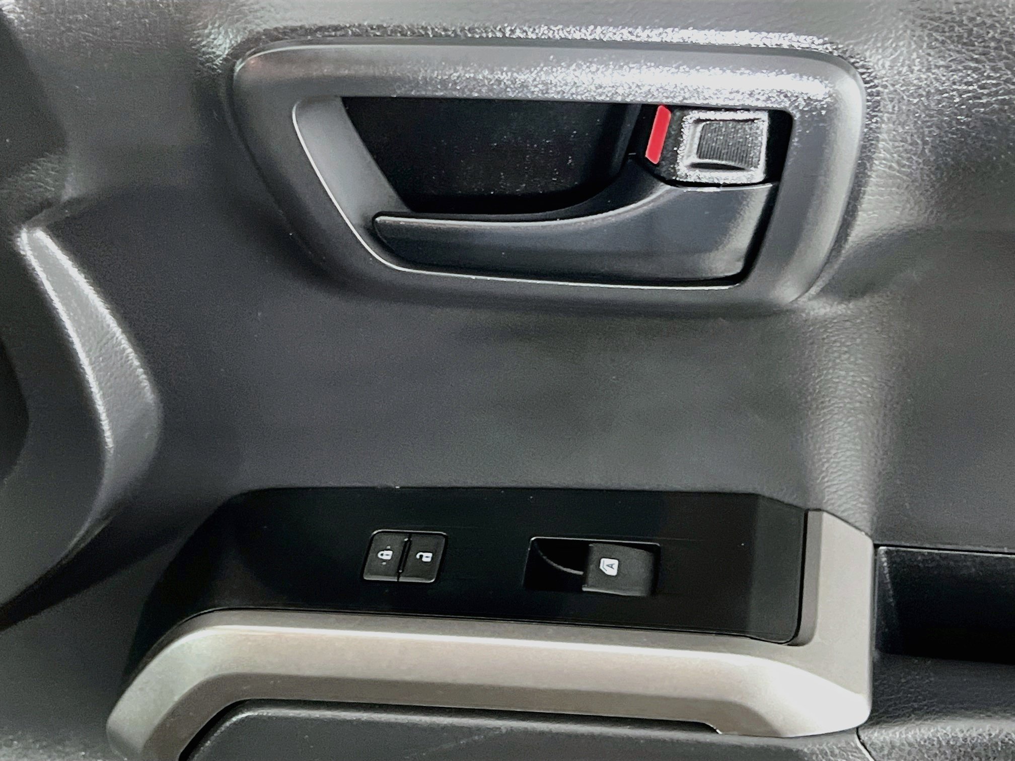 Used 2023 Toyota Tacoma SR5 w/ Technology Package RWD image 32