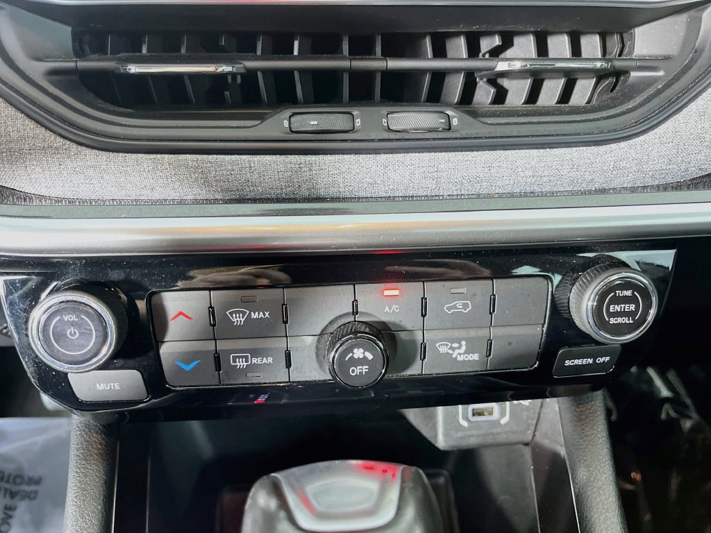 Used 2022 Jeep Compass Latitude FWD image 20