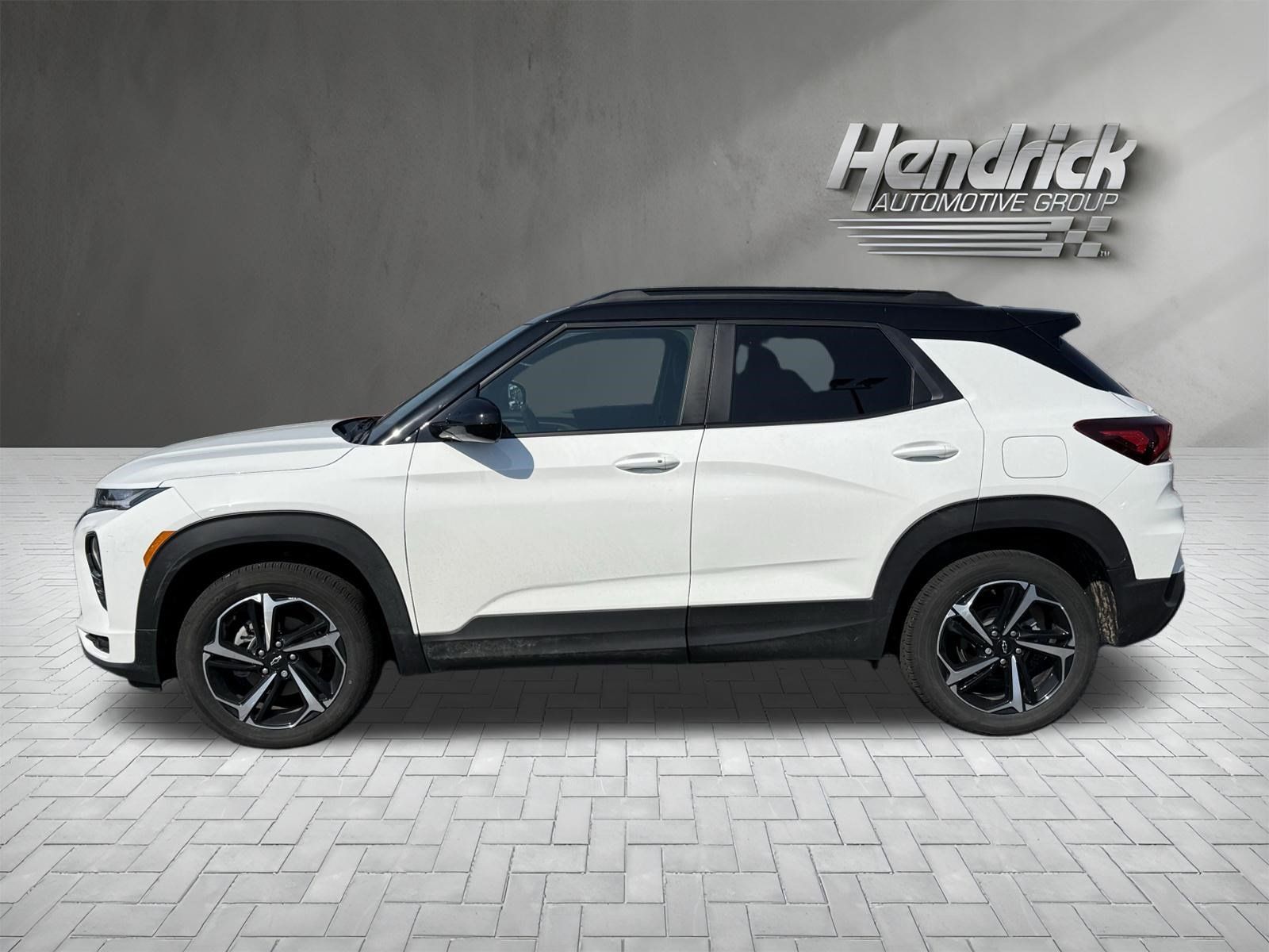 Used 2023 Chevrolet TrailBlazer RS w/ Sun and Liftgate Package AWD/4WD image 8