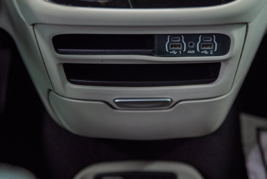 Used 2023 Chrysler Voyager LX FWD image 29