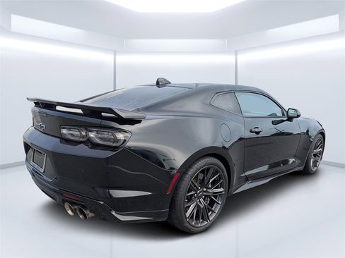 Used 2023 Chevrolet Camaro ZL1 image 3
