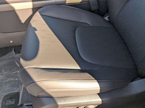 New 2026 Kia Carnival EX FWD image 20