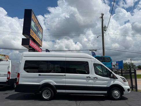 Used 2023 Ford Transit 350 XLT AWD/4WD image 3