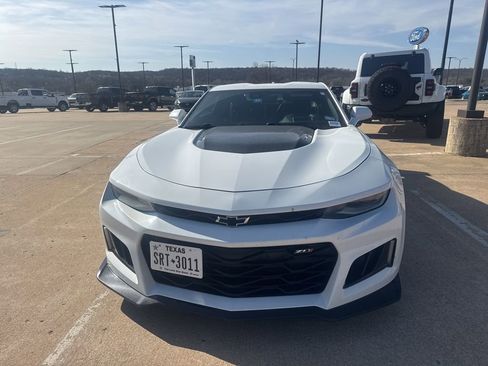 Used 2021 Chevrolet Camaro ZL1 image 3