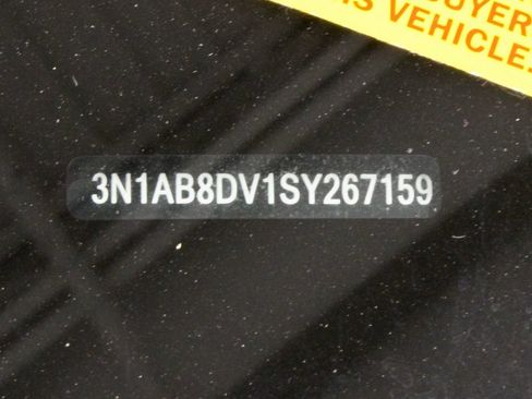 Used 2025 Nissan Sentra SR w/ SR Premium Package FWD image 33