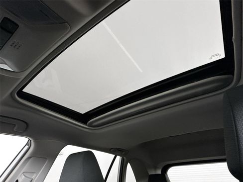 Certified 2022 Toyota RAV4 XLE image 6