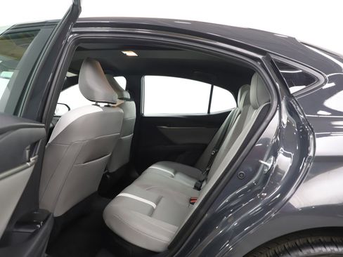 Used 2025 Toyota Camry SE image 16