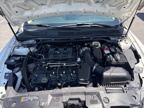 Used 2017 Ford Taurus SEL image 20