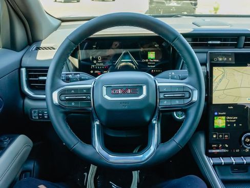 New 2026 GMC Terrain Elevation w/ Elevation Premium Package AWD/4WD image 17