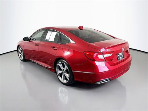 Used 2018 Honda Accord Touring image 5