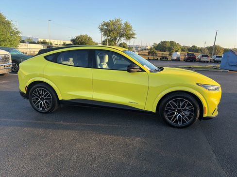 Used 2025 Ford Mustang Mach-E Premium image 2