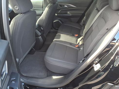 New 2026 Chevrolet Equinox EV LT image 9