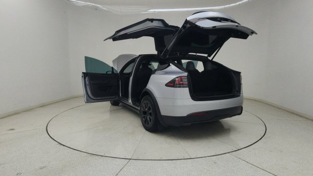 Used 2024 Tesla Model X AWD/4WD image 18