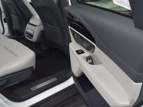 New 2026 Lincoln Nautilus Premier w/ Equipment Group 102A image 15