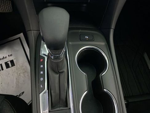 Used 2023 Chevrolet Equinox LT image 34