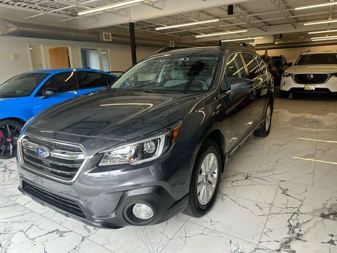 Used 2019 Subaru Outback 2.5i Premium w/ Popular Package #2 AWD/4WD image 2