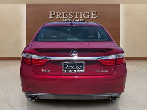 Used 2015 Lexus ES 350 w/ Luxury Package FWD image 12