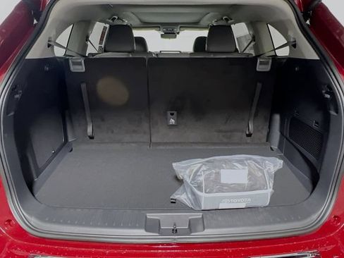 New 2026 Toyota Highlander Platinum AWD/4WD image 30