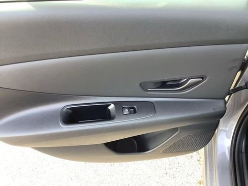 Certified 2025 Hyundai Elantra SEL w/ Cargo Package image 19