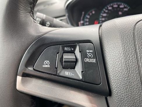 Used 2019 Chevrolet Trax LT w/ LT Convenience Package FWD image 15