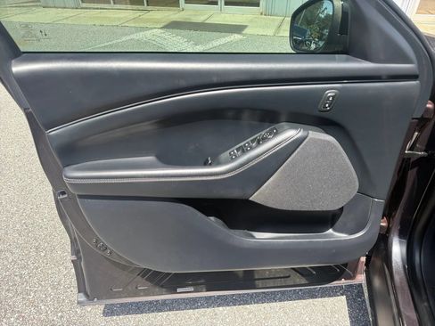 Used 2022 Ford Mustang Mach-E Select RWD image 14