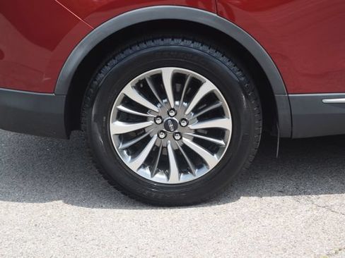 Used 2019 Lincoln Nautilus Select FWD image 28