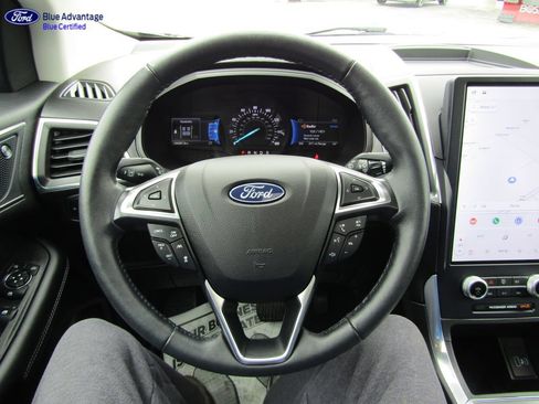 Certified 2023 Ford Edge Titanium w/ Equipment Group 301A AWD/4WD image 18