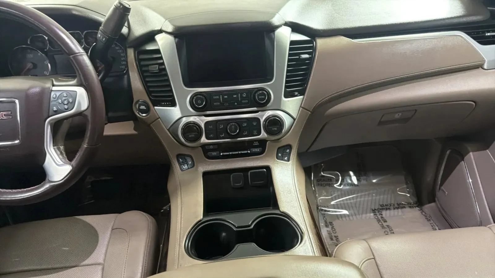 Used 2018 GMC Yukon XL SLT w/ HD Trailering Package AWD/4WD image 16