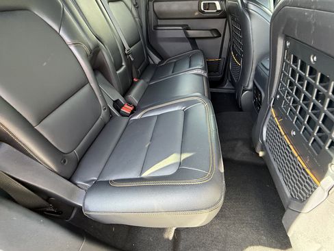 Used 2024 Ford Bronco Badlands AWD/4WD image 15