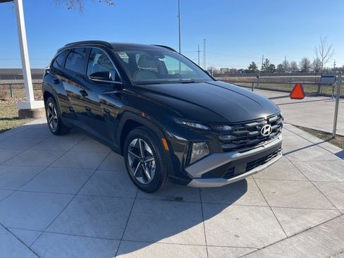 Certified 2025 Hyundai Tucson SEL image 2