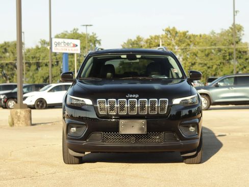 Used 2020 Jeep Cherokee Latitude Plus AWD/4WD image 2