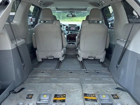 Used 2012 Toyota Sienna XLE w/ XLE Navigation Pkg AWD/4WD image 27