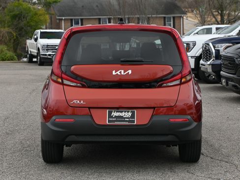 Used 2022 Kia Soul LX w/ Technology Package image 12