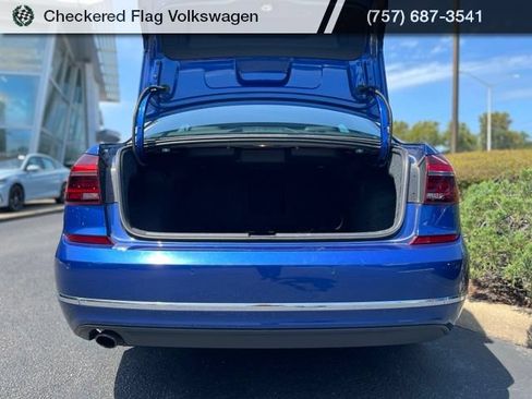 Used 2017 Volkswagen Passat 1.8T SEL Premium FWD image 34