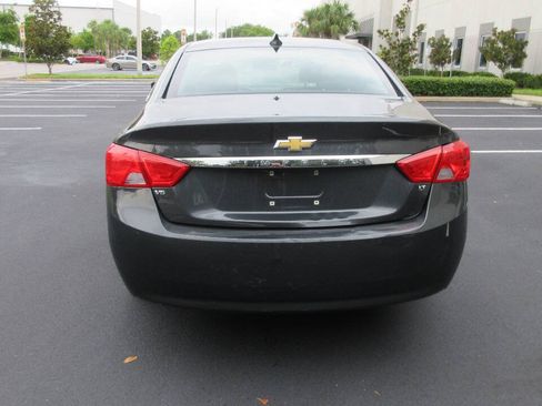 Used 2015 Chevrolet Impala LT FWD image 4