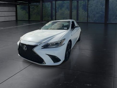 Used 2025 Lexus ES 350 F Sport w/ Accessory Package (Z2) FWD image 4