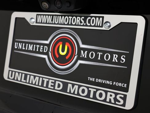 Used 2023 Chevrolet Suburban Premier w/ Advanced Technology Package image 24