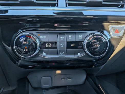 New 2026 Chevrolet Trax RS w/ Sunroof Package image 24