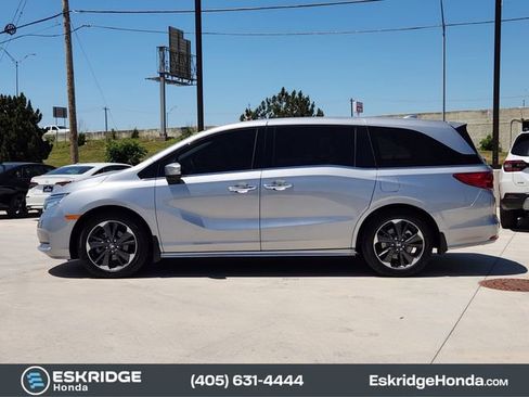 Used 2022 Honda Odyssey Elite image 4