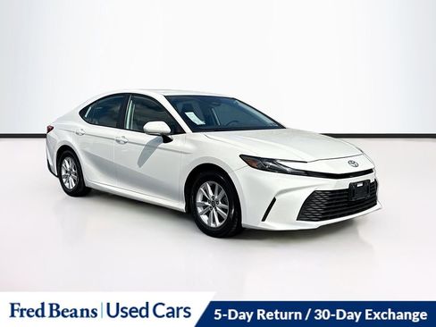 Used 2025 Toyota Camry LE FWD image 1