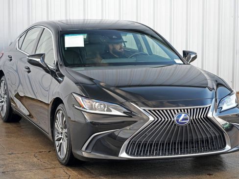 Used 2019 Lexus ES 300h image 53