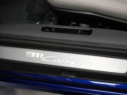Used 2023 Porsche 911 Carrera image 26